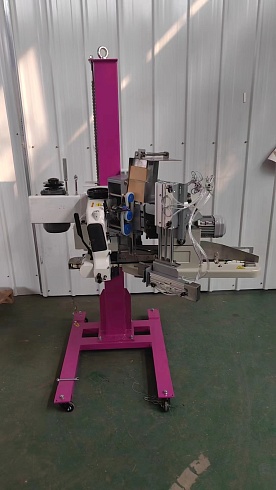 Стойка с этикетировщиком